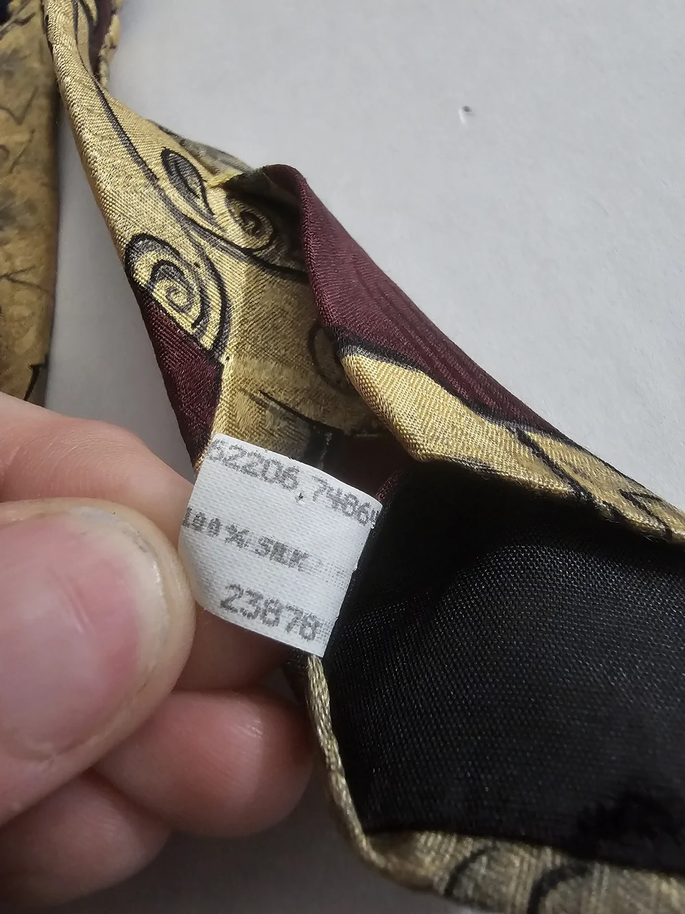 Men's Burgundy and Gold Patterned Tie
